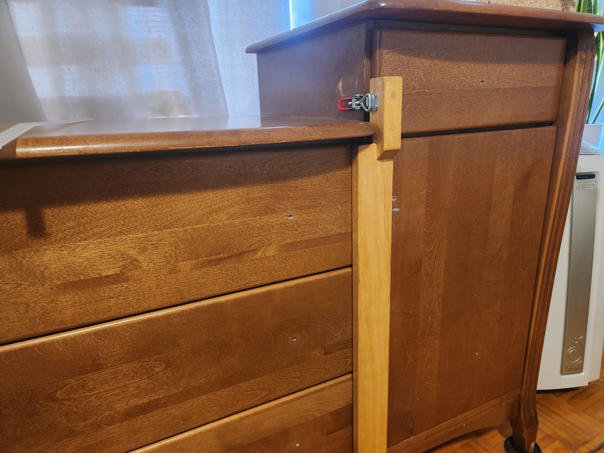 Verrou de sécurité pour enfant pour les tiroirs de table à langer